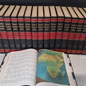 COLLIER'S ENCYCLOPEDIA - 24 VOLUMES + 2  - A LEVANTAR NO ARMAZÉM