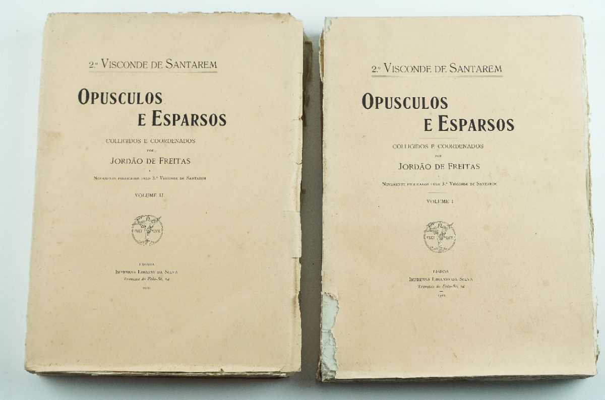 OPUSCULOS E ESPARSOS - 2º VISCONDE DE SANTAREM - COLLIGIDOS E COORDENADOS POR JORDÃO DE FREITAS - E NOVAMENTE PUBLICADOS PELO 3º VISCONDE DE SANTAREM - VOLUMES I E II - LISBOA - IMPRENSA LIBANIO DA SILVA - 1910 - COM ASSINATURA DE OFERTA DO VISCONDE
