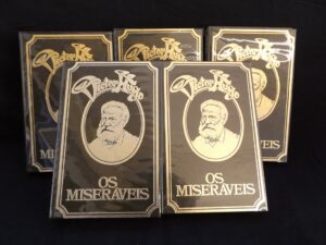 OS MISERÁVEIS - VITOR HUGO - 5 VOLUMES - CÍRCULO DE LEITORES
