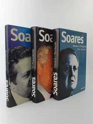SOARES - DITADURA E REVOLUÇÃO + DEMOCRACIA + O PRESIDENTE - MARIA JOÃO AVILLEZ - 3 VOLUMES